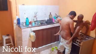 Ma läksin süüa tegema, kui koletis õli... peaaegu andis naaber