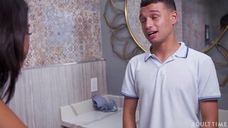 Viena Negro Colleu o Seu Amigo Wacking coa Súa Nais Bra!