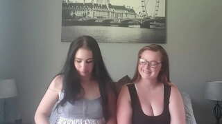 ���ະຫນາດນ້ອຍ vs ໃຫຍ່ຫໍສູບຢາສູບ