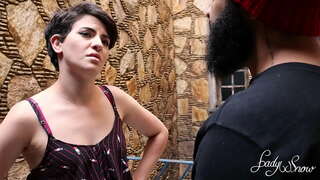 Comunistinha wedi i bleidleisio ar y Boulos ac mae&#039;n troi i mewn i corn